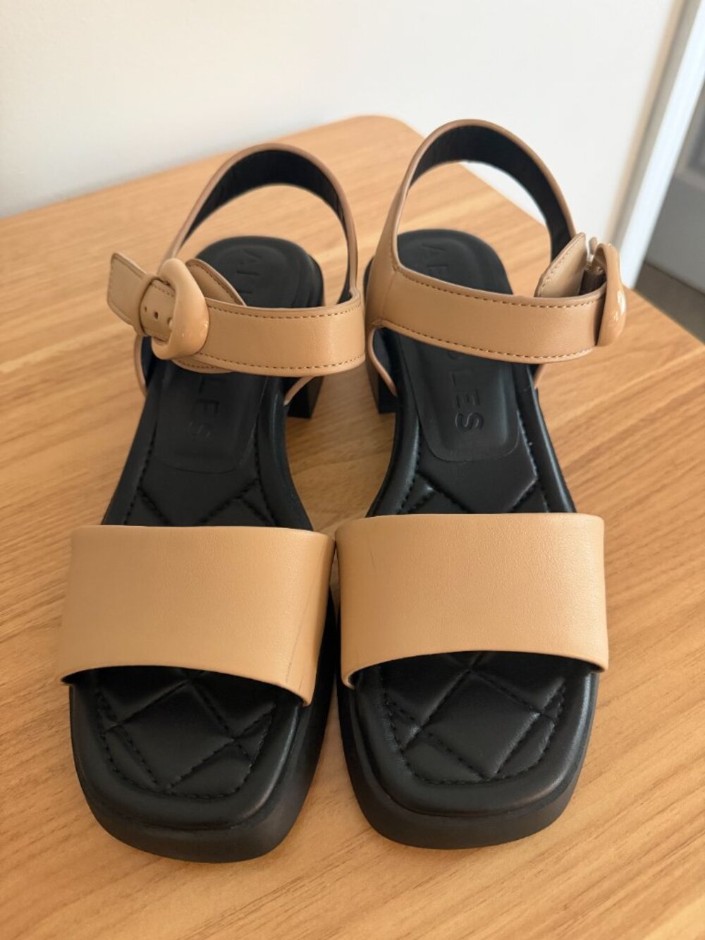 Aerosoles Tan Black Block Heel Sandals Size 8M Buckle Square Toe